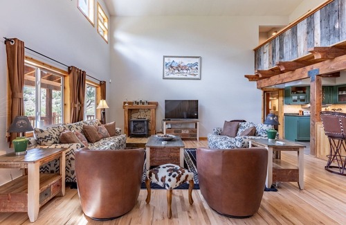 Salida House | Beautiful Poncha Creek House