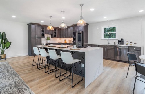 Tallahassee House | Beautiful Pool Home Retreat!