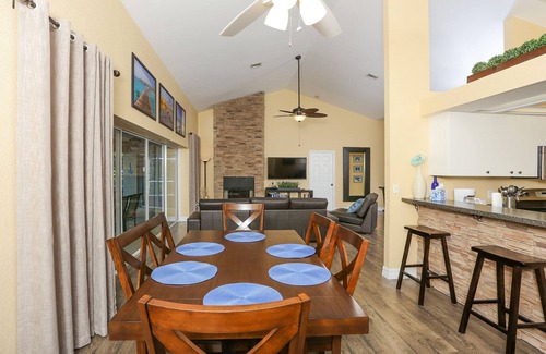 South Venice House | Beautiful Pool Home Close To Many Beaches