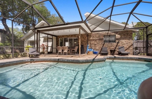 Whitfield House | Beautiful pool home, minutes away from famous beaches, 7 minutes to airport