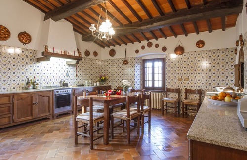 Gaiole in Chianti Villa | Beautiful private villa for 12 guests with private pool, WIFI, A/C and TV