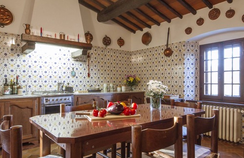 Gaiole in Chianti Villa | Beautiful private villa for 12 guests with private pool, WIFI, A/C and TV