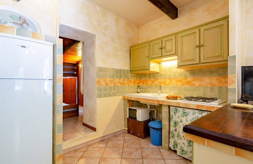 Regusse House | Beautiful private villa for 6 people with private pool, TV, patio and pets allowed