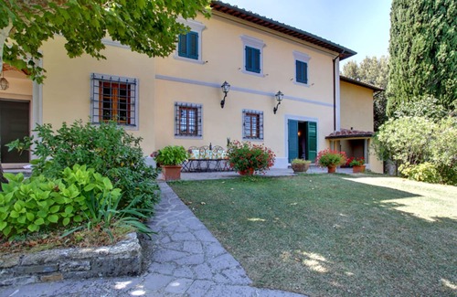 Ponte Agli Stolli Villa | Beautiful private villa with WIFI, private pool, hot tub, TV, balcony, close to Greve In Chianti