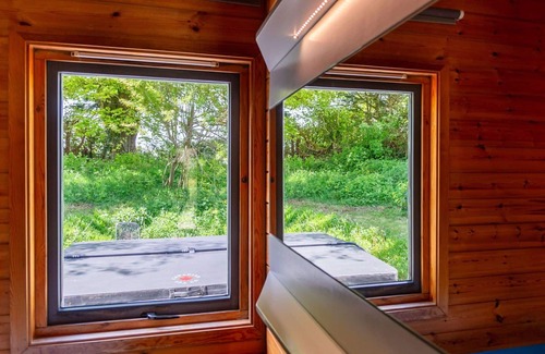 Brazzacott House | Beautiful private villa with WIFI, hot tub, TV, terrace, pets allowed and panoramic view