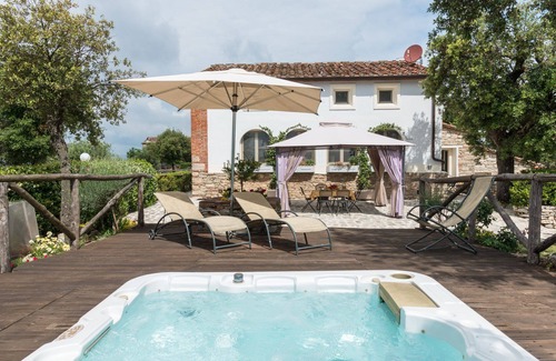 Monsummano Terme Villa | Beautiful private villa with A/C, private pool, WIFI, hot tub, TV, patio and panoramic view