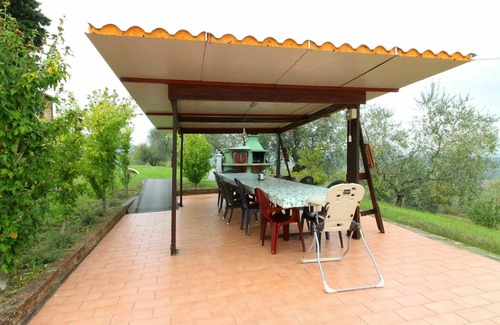 Torrita di Siena Villa | Beautiful private villa for 15 people with WIFI, private pool and TV, close to Montepulciano