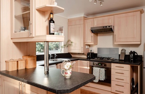 Cullachie House | Beautiful private villa for 4 guests with WIFI, TV, patio, pets allowed and panoramic view