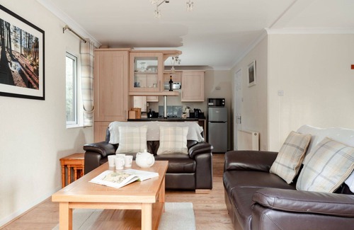 Cullachie House | Beautiful private villa for 4 guests with WIFI, TV, patio, pets allowed and panoramic view