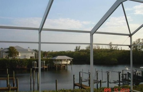 Siesta Isle House | Beautiful Private Home in Gated Community -multiple month discounts