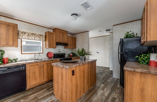 Tampa House | beautiful private acre in Crystal River, within areasonable distance from Tampa.