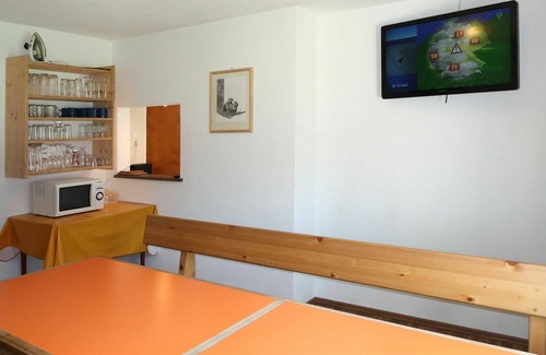 Serfaus House | Beautiful private villa for 10 guests with WIFI, private pool, TV and terrace
