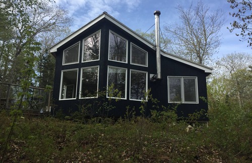 Lunenburg County Cottage | Beautiful private waterfront cottage on Sherbrooke Lake, Nova Scotia