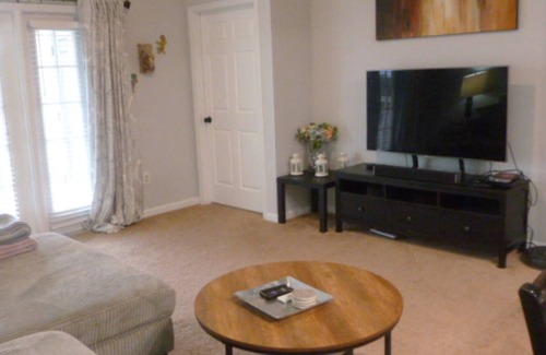 Midlothian Condo | Beautiful Private Condo