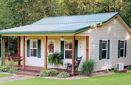 Taswell Cabin | Beautiful private country setting, 4 miles to Little Patoka Boat Ramp.