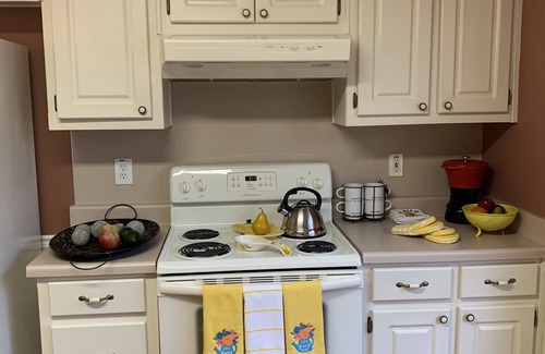 Stockbridge Cottage | Beautiful Private Estate Cottage