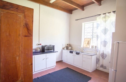 Paarl House | Beautiful Private Farm House With Vineyards On Doorstep