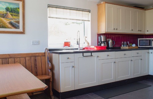 Achachork House | Beautiful private villa for 6 people with WIFI, TV and patio