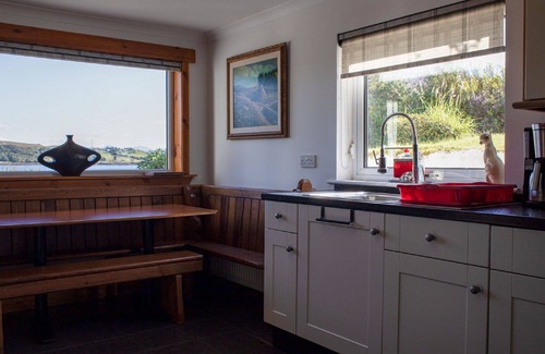 Achachork House | Beautiful private villa for 6 people with WIFI, TV and patio