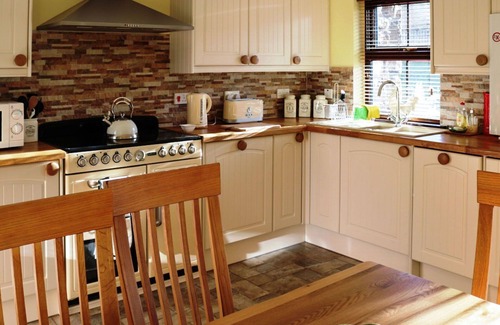 Uig House | Beautiful private villa for 6 guests with WIFI and TV