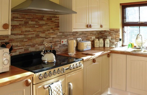 Uig House | Beautiful private villa for 6 guests with WIFI and TV