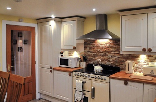 Uig House | Beautiful private villa for 6 guests with WIFI and TV