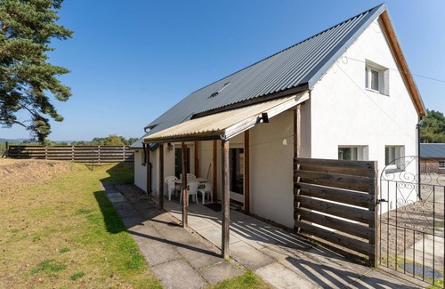 Nethy Bridge House | Beautiful private villa for 6 people with WIFI, TV, patio and pets allowed