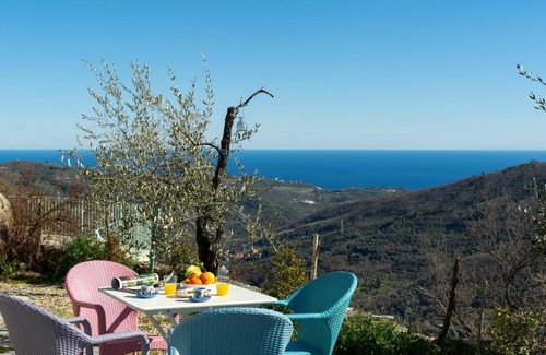 Pietrabruna House | Beautiful private villa for 5 people with private pool, WIFI, TV and patio