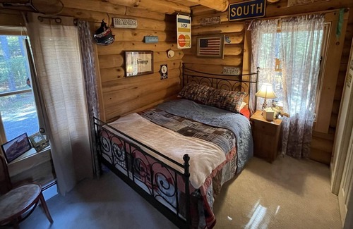 Elka Park Cabin | Beautiful Private Log Home Near Hunter with Mountain Views
