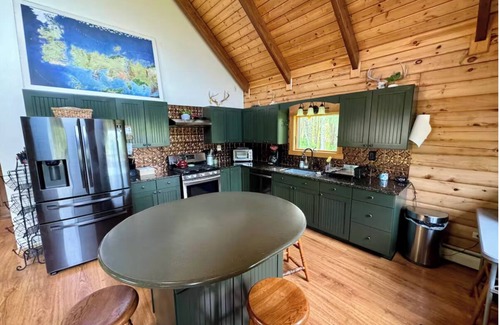 Mount Vision House | Beautiful Private Cozy Cabin, 3 bedrooms, 5 acres