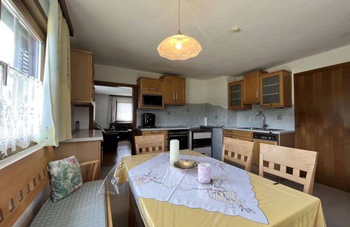 Niederwolz House | Beautiful private villa for 6 guests with WIFI, TV, terrace and pets allowed