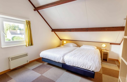 Nieuwpoort-aan-Zee House | Beautiful private villa for 6 people with pool, WIFI, TV, terrace and parking