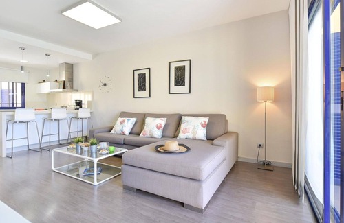 Costa Meloneras House | Beautiful private villa for 4 guests with A/C, pool, WIFI, TV and patio