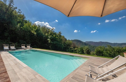 Villabuona Villa | Beautiful private villa with private pool, WIFI, TV, patio and panoramic view, close to Lucca