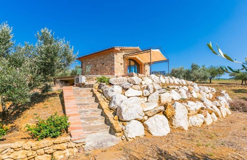 Riparbella House | Beautiful private villa with WIFI, private pool, A/C, patio, pets allowed and panoramic view