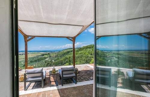 Santa Luce House | Beautiful private villa for 5 people with WIFI, A/C, TV, patio, pets allowed and panoramic view
