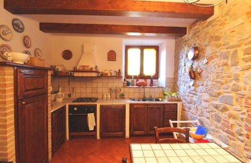 Lucignano Villa | Beautiful private villa for 12 guests with private pool, WIFI and TV