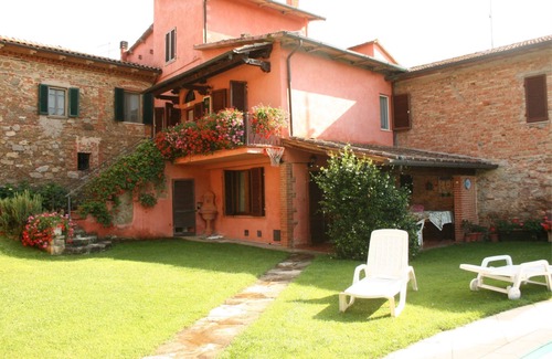 Lucignano Villa | Beautiful private villa for 12 guests with private pool, WIFI and TV