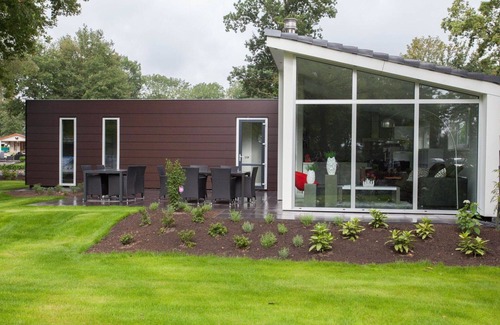 IJhorst House | Beautiful private villa for 6 guests with pool, WIFI, TV and terrace