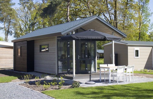 IJhorst House | Beautiful private villa for 4 people with WIFI, pool, TV and terrace
