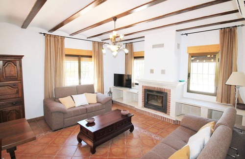 Finestrat House | Beautiful private villa with A/C, private pool, WIFI, TV, patio, pets allowed and parking