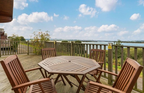 Kinross House | Beautiful private villa for 4 guests with WIFI, TV, balcony and pets allowed