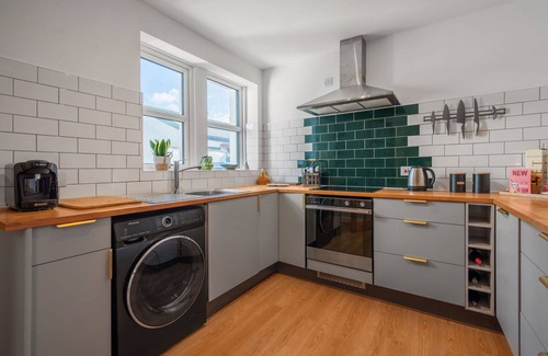 Drumnadrochit Villa | Beautiful private villa for 2 guests with WIFI, TV and patio