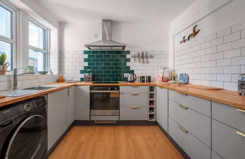 Drumnadrochit Villa | Beautiful private villa for 2 guests with WIFI, TV and patio
