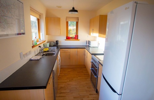 East Lewiston House | Beautiful private villa for 7 people with WIFI, TV, patio and pets allowed