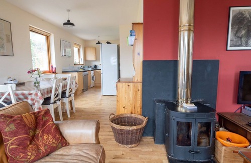 East Lewiston House | Beautiful private villa for 7 people with WIFI, TV, patio and pets allowed