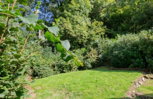 Lostwithiel House | Beautiful private villa for 5 people with WIFI, TV, patio and parking