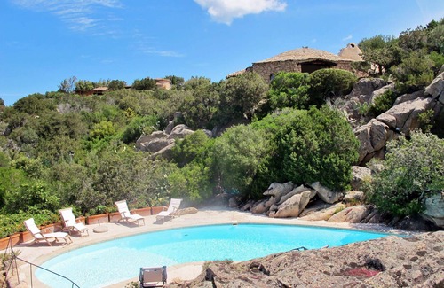 Capriccioli Villa | Beautiful private villa for 6 guests with WIFI, private pool, A/C, TV, terrace and pets allowed