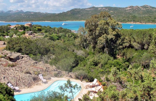 Capriccioli Villa | Beautiful private villa for 6 guests with WIFI, private pool, A/C, TV, terrace and pets allowed