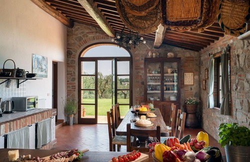 Santarello Villa | Beautiful private villa with hot tub, WIFI, private pool, TV, pets allowed, close to Montepulciano